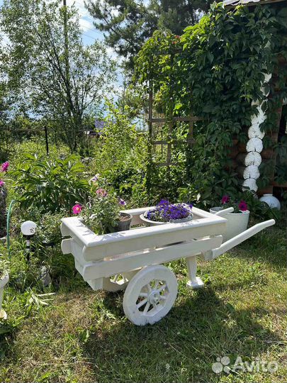 Тележка садовая декоративная