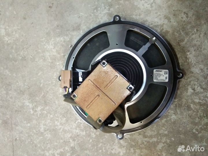 Сабвуфер bose