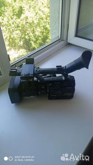 Профессиональная видеокамера sony HVR-Z7 E