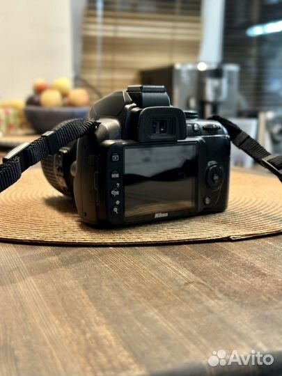 Фотоаппарат nikon d3000 + объектив(отдельный)