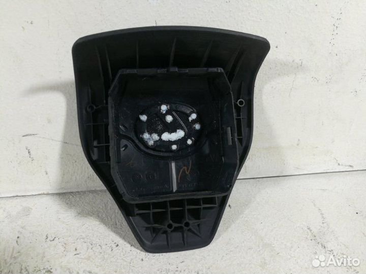 Крышка подушка безопасности (в рулевое колесо) Lexus IS F/IS200d/IS220d/IS250/IS250C/IS300/IS300C/IS