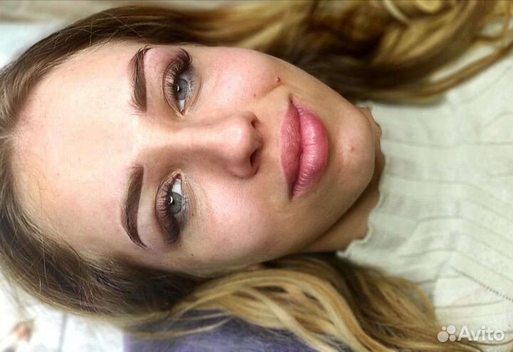 Татуаж. Пудровое напыление бровей