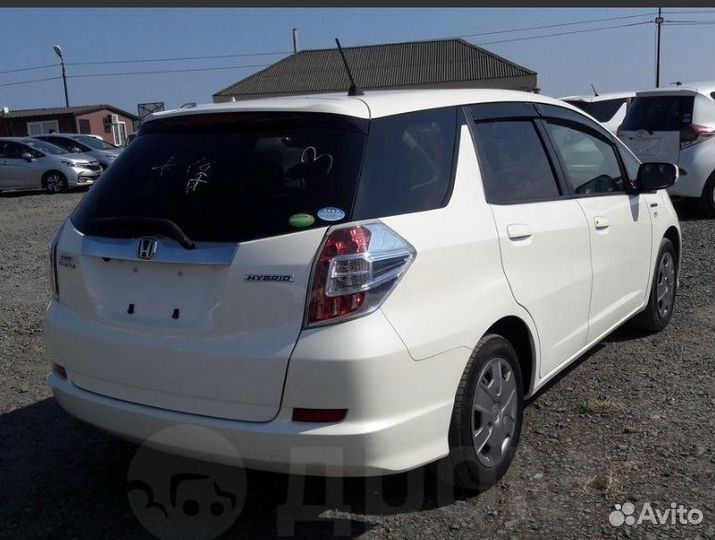 Honda Fit Shuttle 1.3 CVT, 2014, 130 000 км