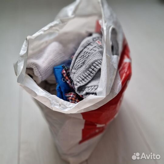 Вещи (кофты) пакетом на мальчика 6-9 месяцев