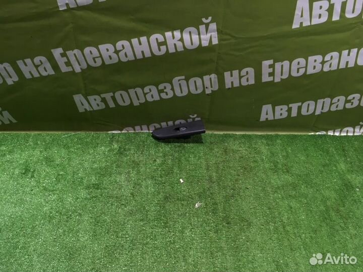 Кнопка стеклоподъемника передняя правая Chery Qq6