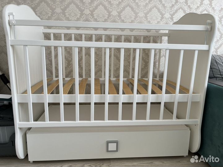 Детская кровать маятниковая с матрасом