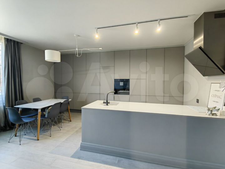 2-к. квартира, 80,5 м², 2/10 эт.