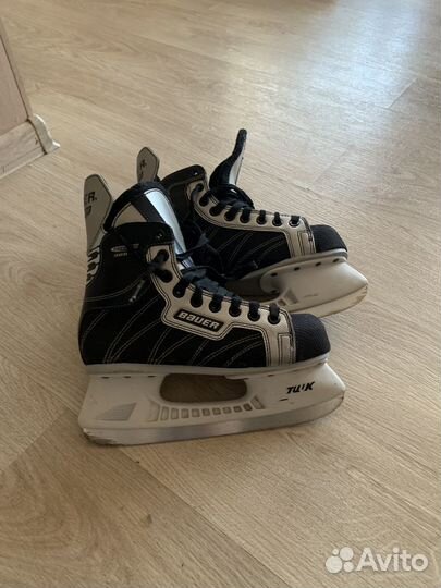 Хоккейные коньки bauer