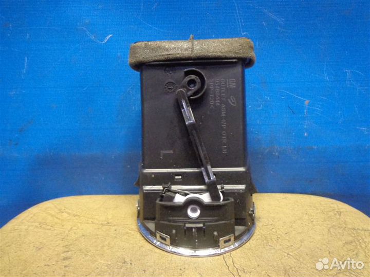 Дефлектор воздушный левый Chevrolet Cruze J300