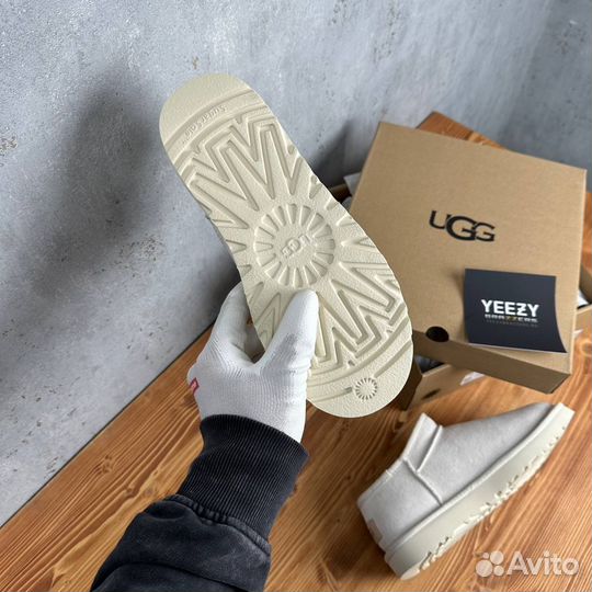 Женские Ugg Ultra Mini Tasman White