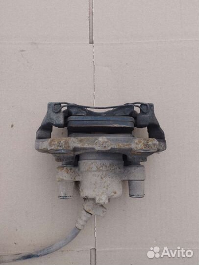 Суппорт передний правый Renault Logan 2