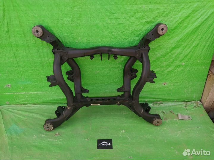 Подрамник / балка зад VW Touareg / Cayenne 02-10