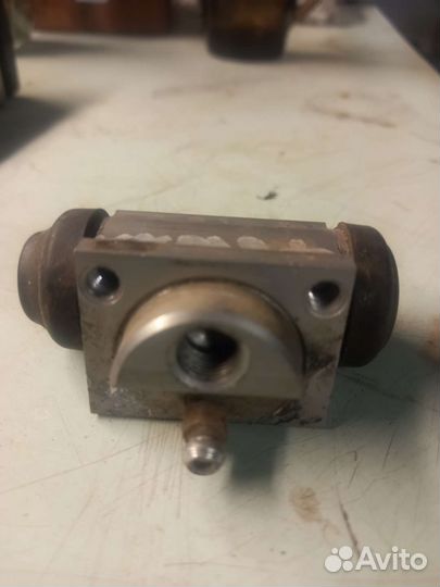 Ford fusion задний тормозной цилиндр