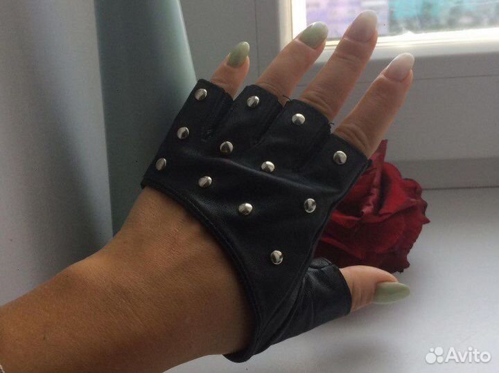 Перчатки кожаные