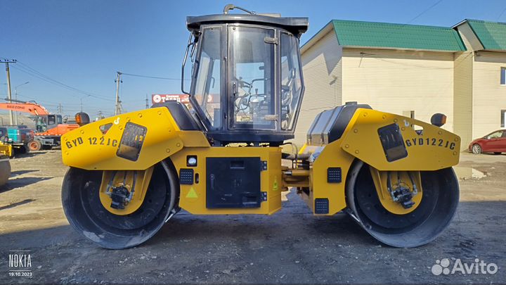 Дорожный каток Sinomach GYD122J, 2023