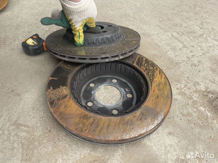 Тормозной диск задний mercedes w213