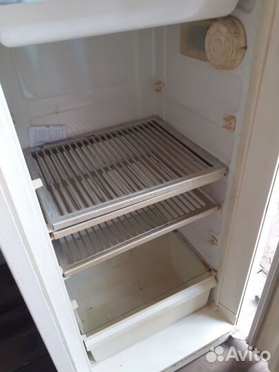 Холодильник рабочий