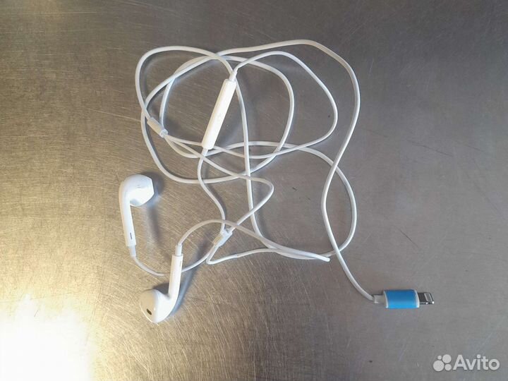 Наушники apple