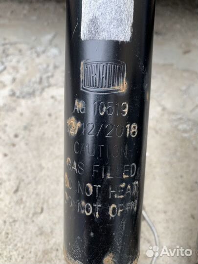 Задняя стойка Фьюжн разборка