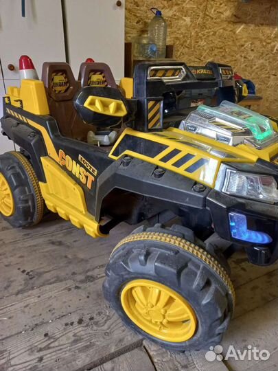 Детский электромобиль джип