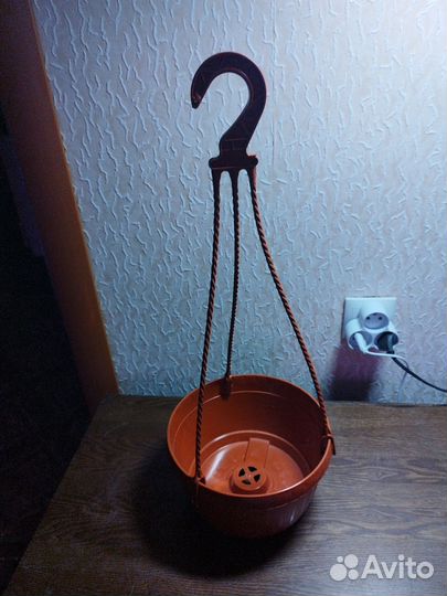 Новый подвесной горшок -кашпо для цветов 3 литра