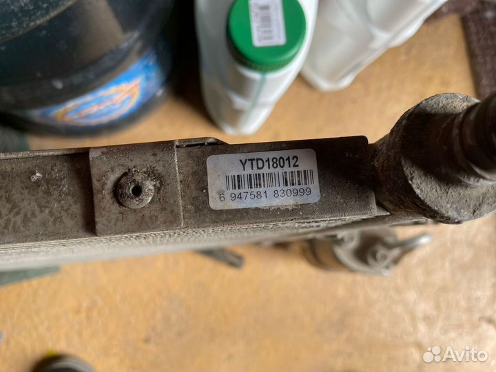 Радиатор кондиционера volvo s60