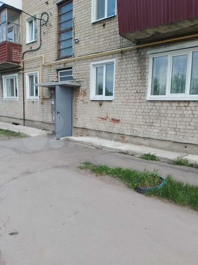 2-к. квартира, 43 м², 1/3 эт.