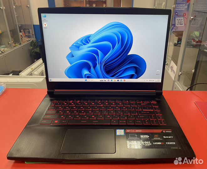 Ноутбук MSI MS-16R1