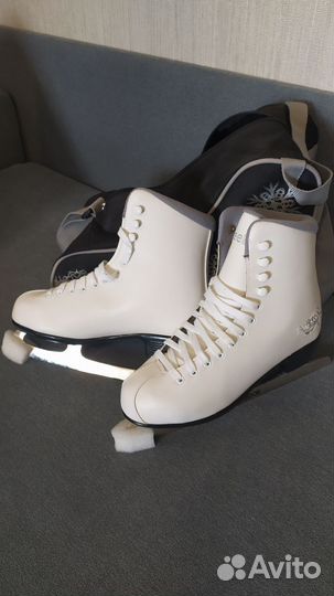 Коньки для фигурного катания женские