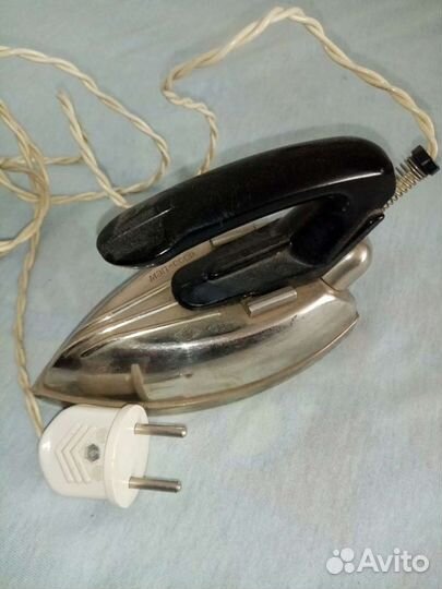 Утюги-дорожные