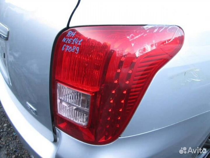 Стоп правый Toyota Corolla Fielder NZE141 1NZ-FE