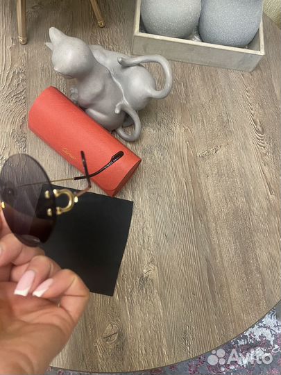 Солнцезащитные очки