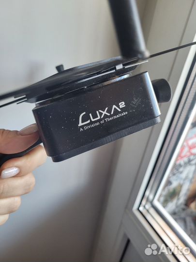 Автомобильный держатель для планшета