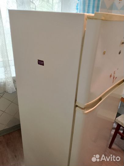 Холодильник Zanussi