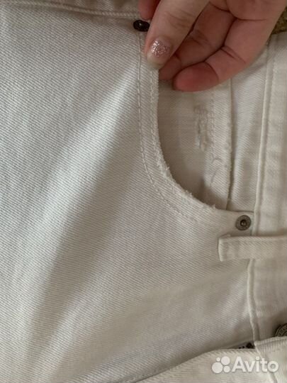 Джинсы белые uniqlo