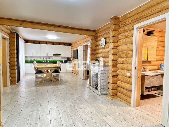 Дом 147 м² на участке 6 сот.