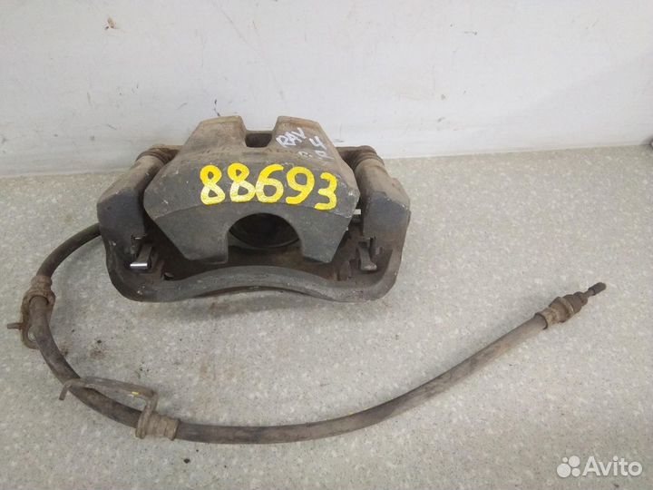 Суппорт передний правый Toyota RAV 4 2006-2013