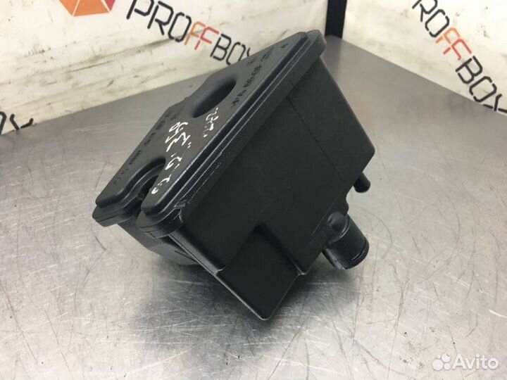 Бачок гидроусилителя Mercedes C-Class W203 M272