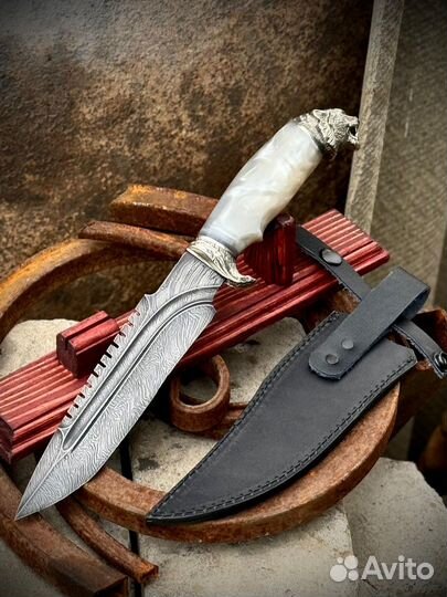 Нож из дамасской стали