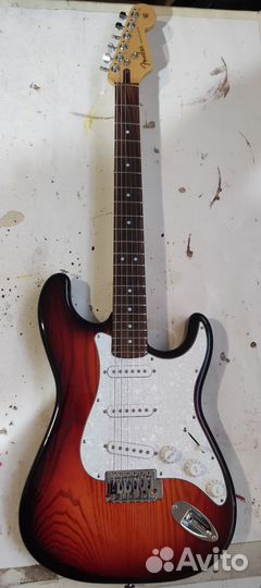 Электрогитара Fender Stratocaster custom