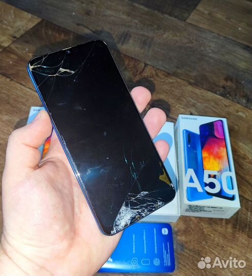 Samsung Galaxy A50, 4/64 ГБ