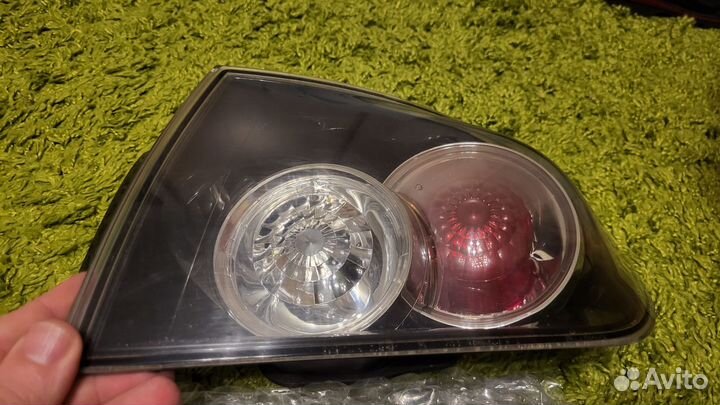 Фонари задние на Mazda 3 (BK) седан
