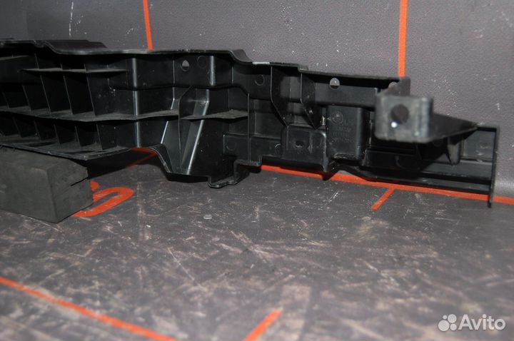 Кронштейн подложки багажника - BMW X5 G05 (2018-н)