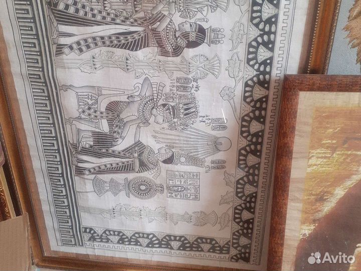 Скульптура в раме Эхнатон,Бог Солнца.Папирус