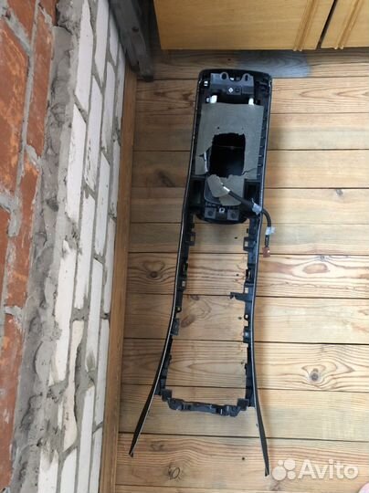 Подлокотник lexus is