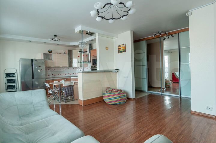 3-к. квартира, 83,5 м², 1/9 эт.