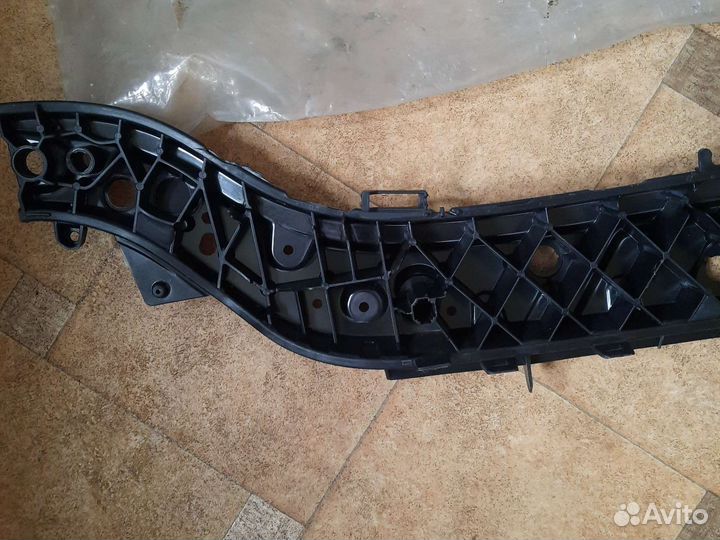 Панель передняя телевизор Renault megane 2