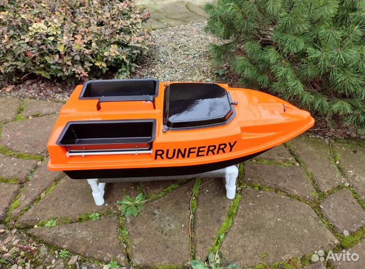 Прикормочный карповый кораблик Ранферри Speed V4