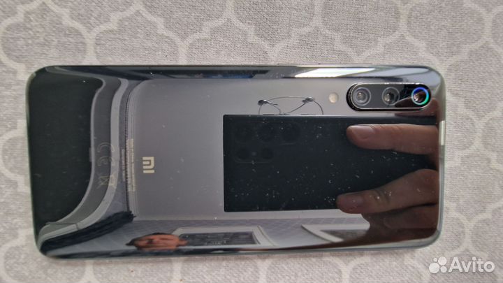 Продам телефон Xiaomi mi 9
