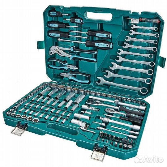 Набор ключей и головок